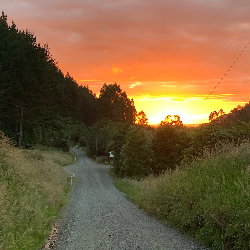 The final bit of road and a brilliant sunset before the Pursuit Centre, all good signs for spectacular weather in the Tararuas. 