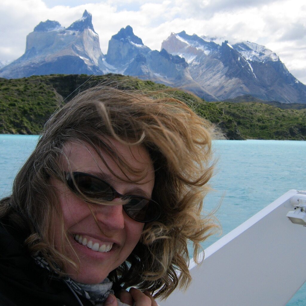 On Lago Pehoé heading to the start with the wild Cuernos del Paine as a backdrop. 