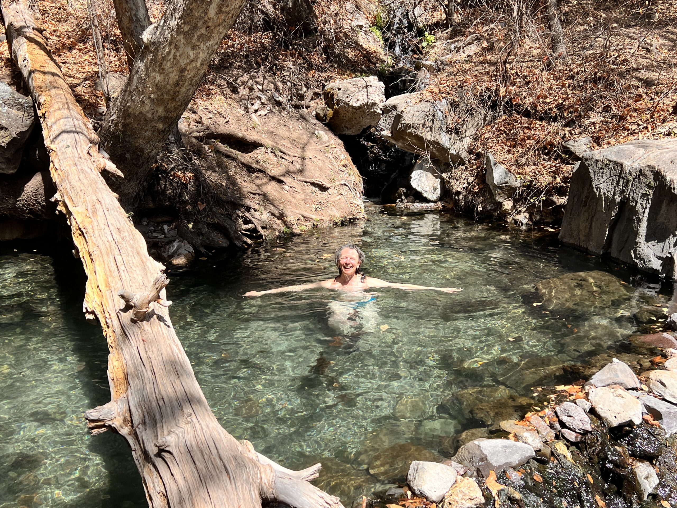 I had Jordan Hot Springs mostly all to myself, with other hikers just leaving – and snapping my pic.