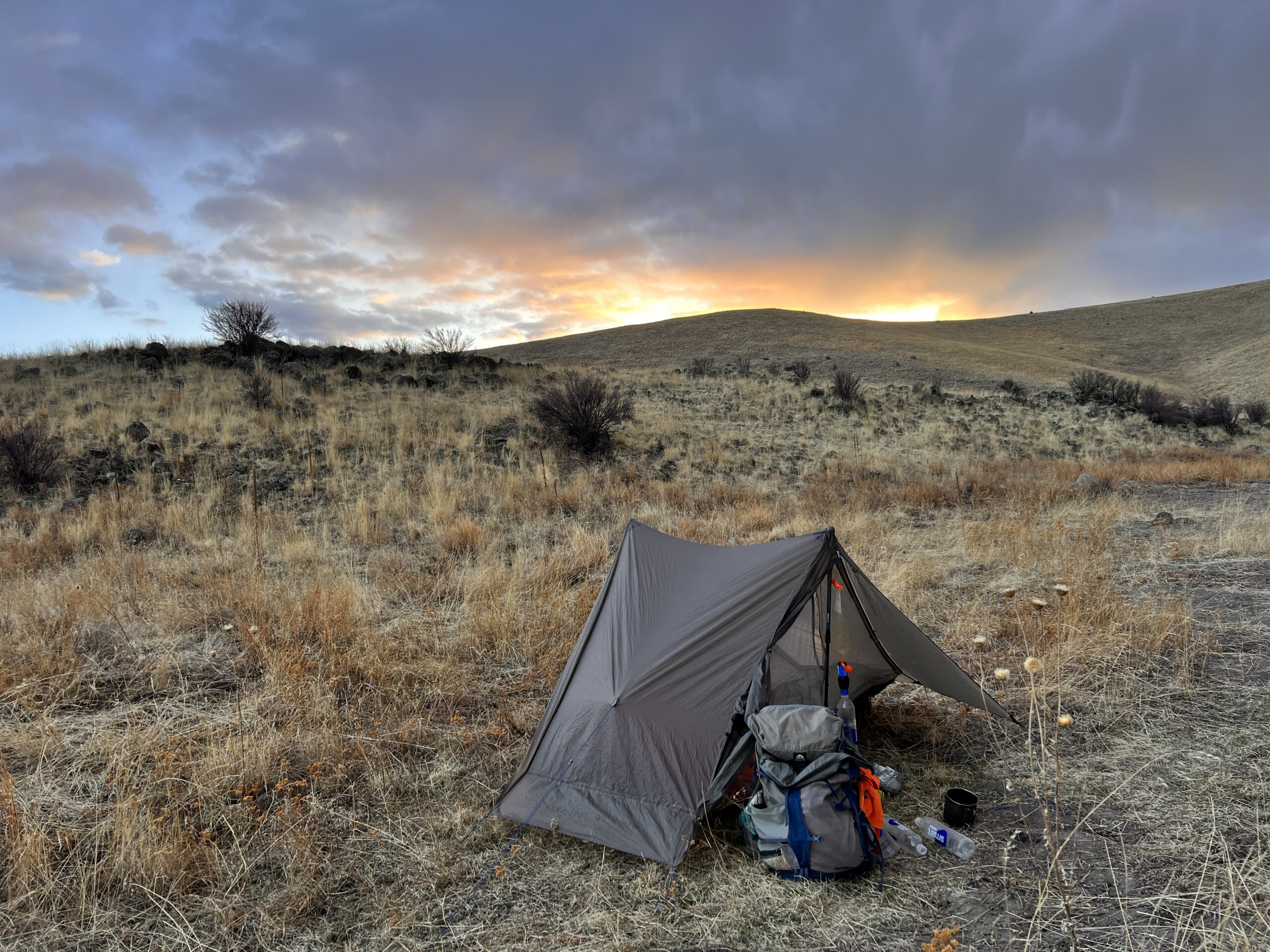 My wee campsite near Gail Tank. I had just enough time to set and collect water (notice a gravity filter hanging from my trekking/tent pole) before it got dark and very cold.