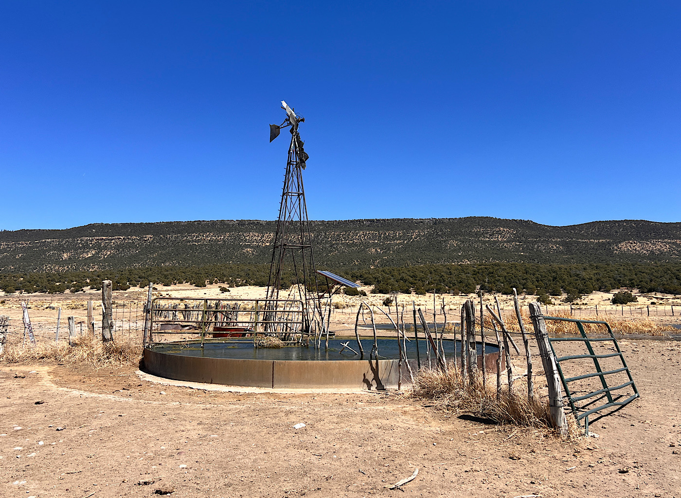 The solar well and the last water for the entire long road-walk section.